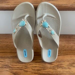 Worn once inside, too small for me!